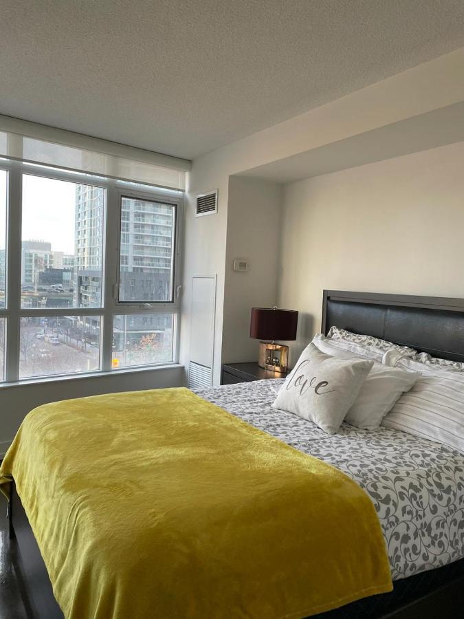 Toronto Downtown Luxurious Stylish 3 Bedroom 3 Bath 2 Balconies Near Rogers Centre Lakeview Condo Экстерьер фото