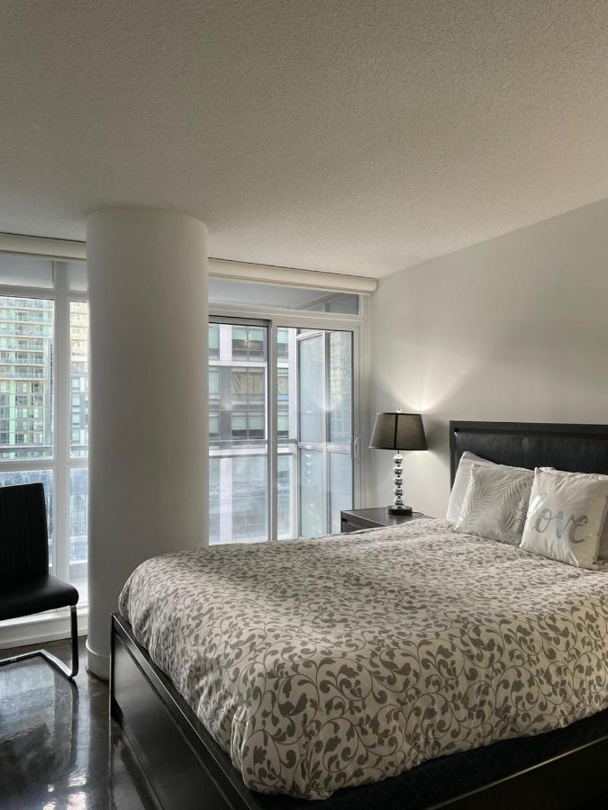 Toronto Downtown Luxurious Stylish 3 Bedroom 3 Bath 2 Balconies Near Rogers Centre Lakeview Condo Экстерьер фото