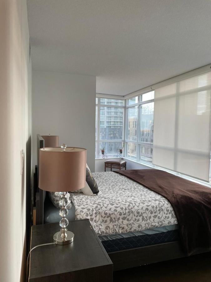 Toronto Downtown Luxurious Stylish 3 Bedroom 3 Bath 2 Balconies Near Rogers Centre Lakeview Condo Экстерьер фото