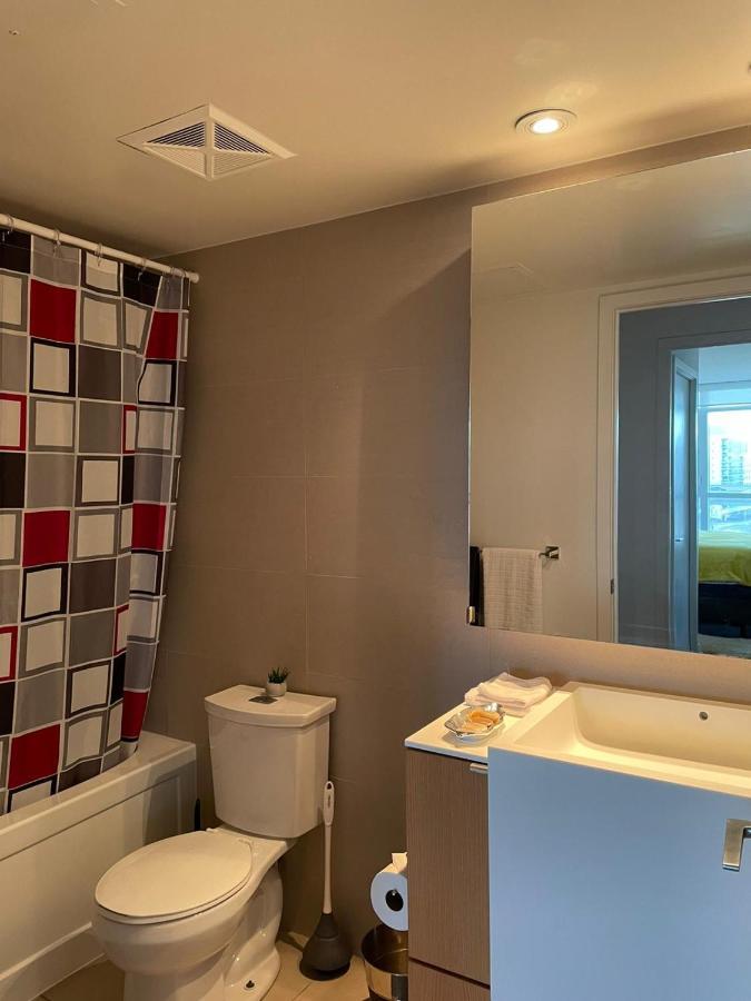 Toronto Downtown Luxurious Stylish 3 Bedroom 3 Bath 2 Balconies Near Rogers Centre Lakeview Condo Экстерьер фото