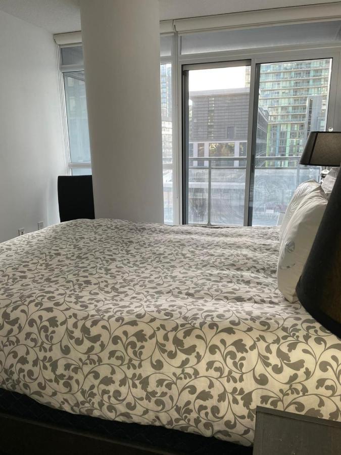 Toronto Downtown Luxurious Stylish 3 Bedroom 3 Bath 2 Balconies Near Rogers Centre Lakeview Condo Экстерьер фото