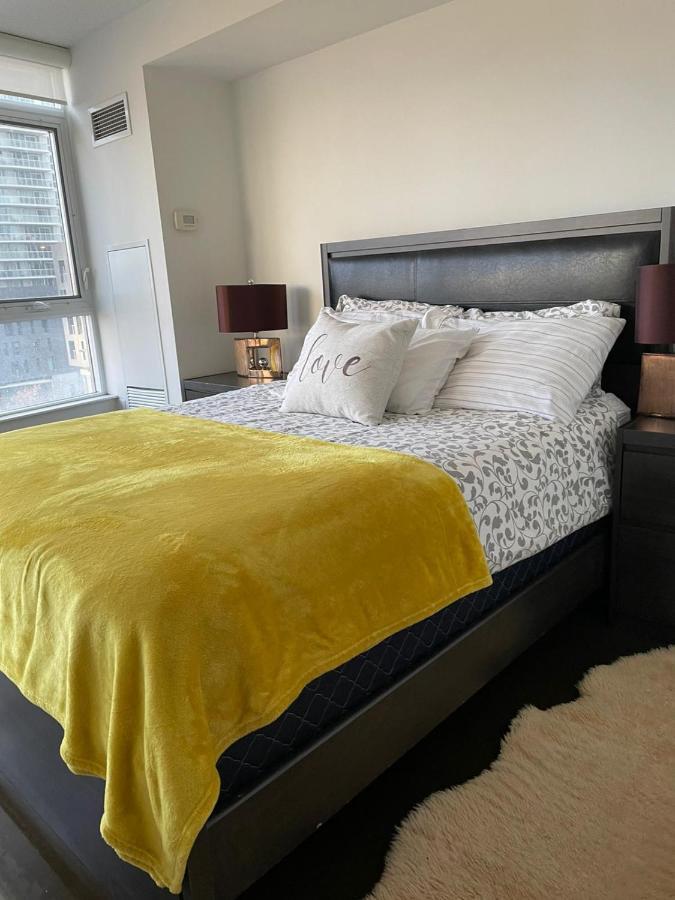 Toronto Downtown Luxurious Stylish 3 Bedroom 3 Bath 2 Balconies Near Rogers Centre Lakeview Condo Экстерьер фото