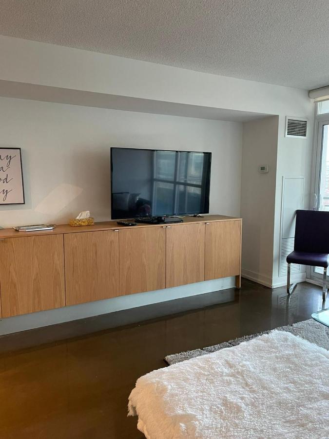 Toronto Downtown Luxurious Stylish 3 Bedroom 3 Bath 2 Balconies Near Rogers Centre Lakeview Condo Экстерьер фото