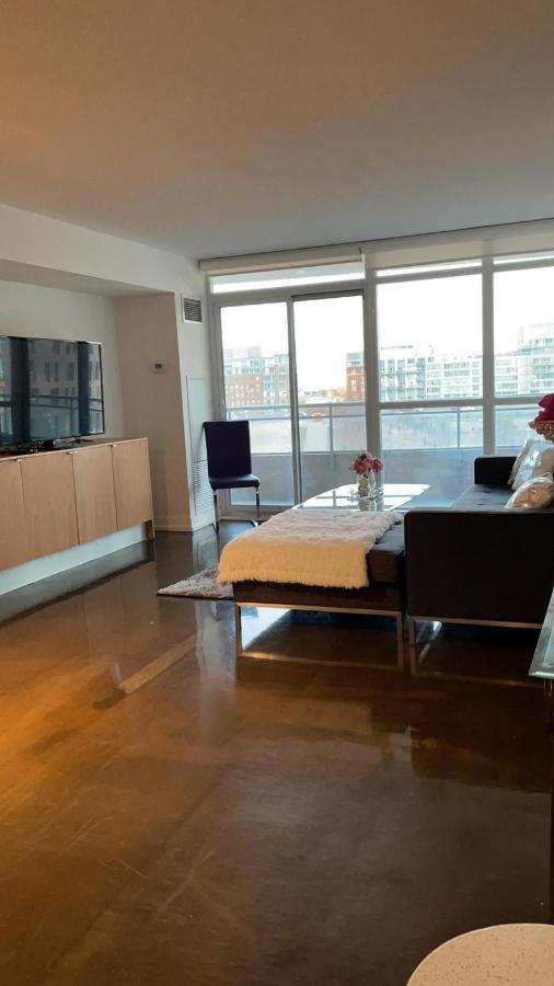 Toronto Downtown Luxurious Stylish 3 Bedroom 3 Bath 2 Balconies Near Rogers Centre Lakeview Condo Экстерьер фото