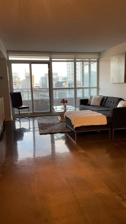 Toronto Downtown Luxurious Stylish 3 Bedroom 3 Bath 2 Balconies Near Rogers Centre Lakeview Condo Экстерьер фото