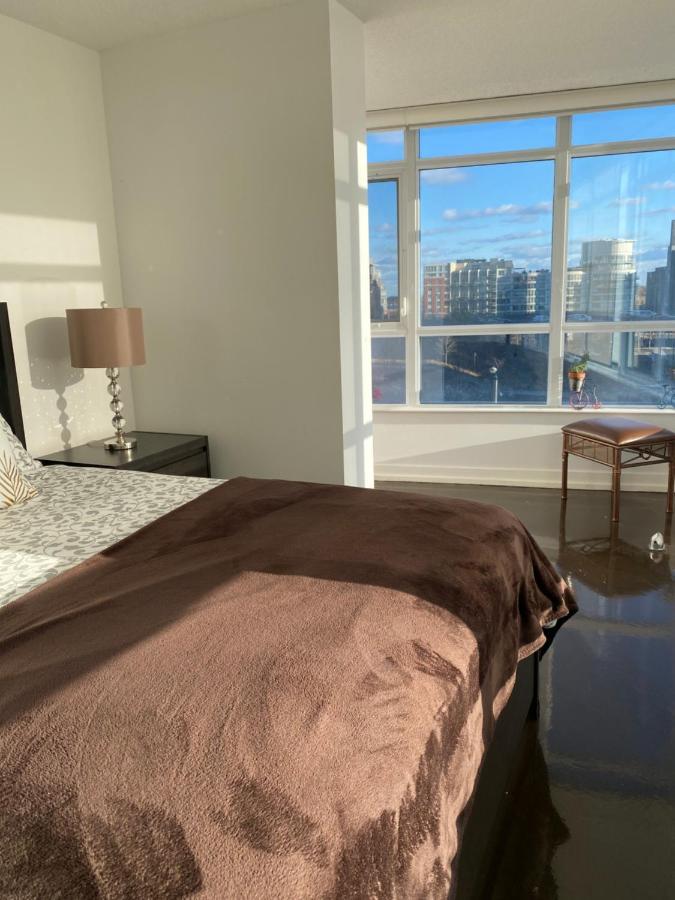 Toronto Downtown Luxurious Stylish 3 Bedroom 3 Bath 2 Balconies Near Rogers Centre Lakeview Condo Экстерьер фото