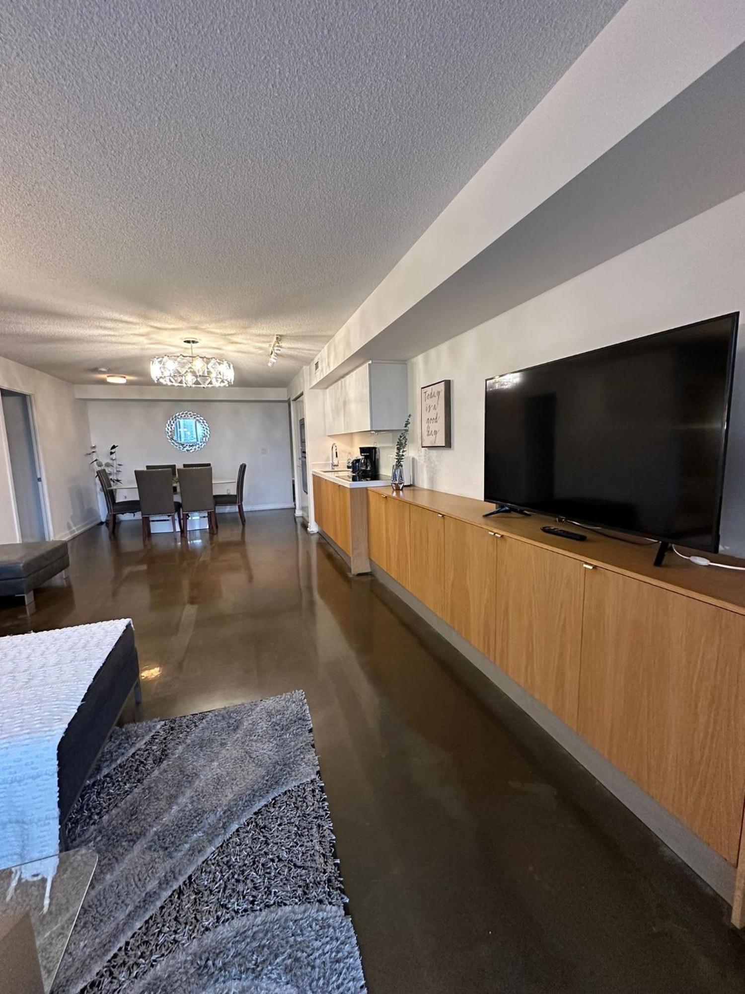 Toronto Downtown Luxurious Stylish 3 Bedroom 3 Bath 2 Balconies Near Rogers Centre Lakeview Condo Экстерьер фото